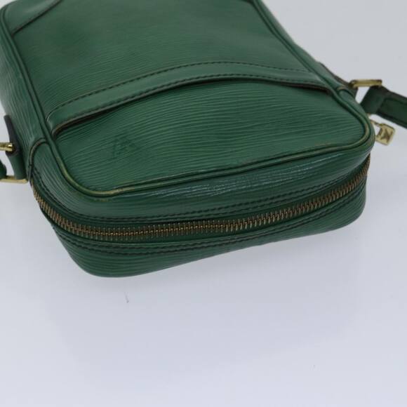 LOUIS VUITTON Epi Danube Shoulder Bag Green M45634 - Picture 6 of 16